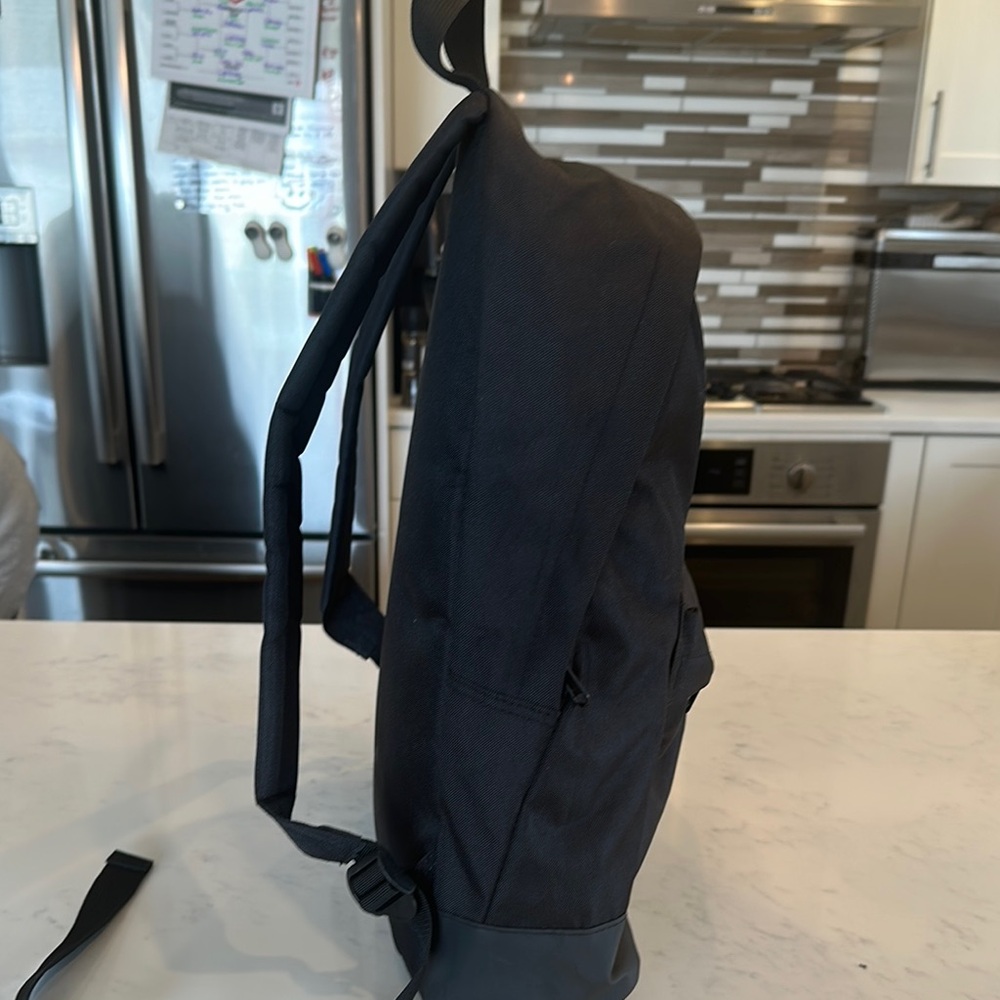 SNIPES Black Backpack - Picture 3 of 9